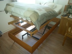 AKTION Pflegebett mit Erlenbett 90 x 200 cm und Matratze 