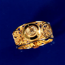 Filigrangoldschmuck Ring aus 750er Gelbgold (R2) 
