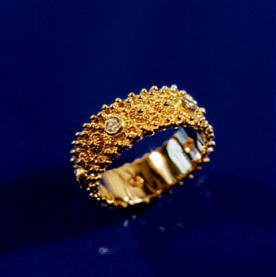 Filigrangoldschmuck Ring aus 750er Gelbgold mit Brillanten (R 34b) 