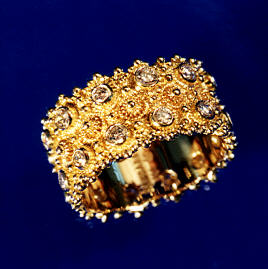 Filigrangoldschmuck Ring aus 750er Gelbgold mit Brillanten (R 45) 